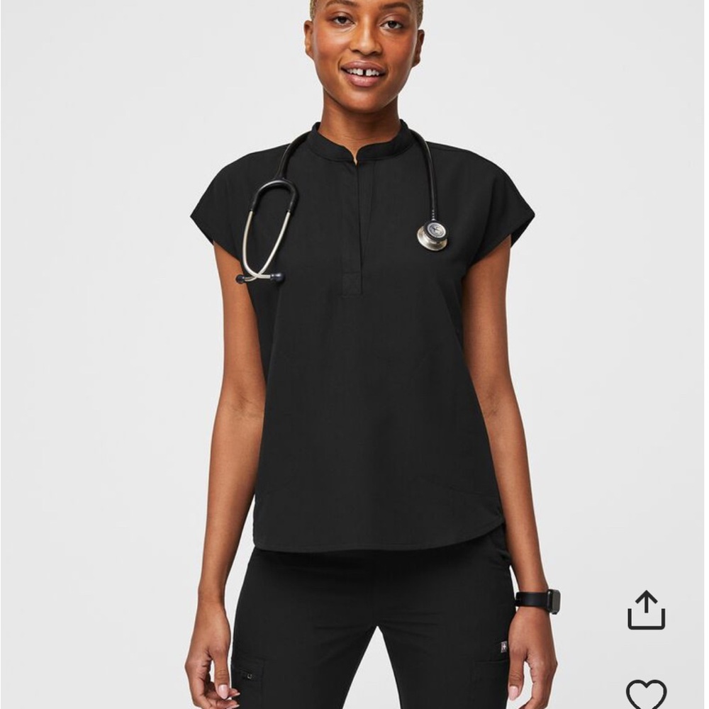 FIGS Rafaela Oversized Scrub Top Black L